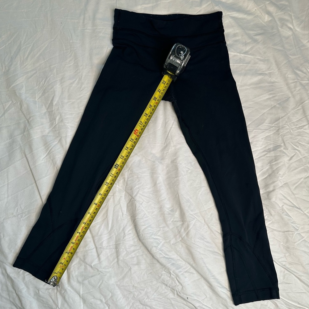 Lululemon Black Crop Leggings with Zip Pocket – Size 4, Mid-Rise Activewear - Picture 8 of 11
